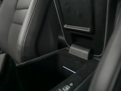 Certified 2022 Porsche Taycan 4S image 35