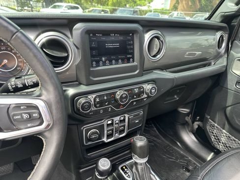 Used 2019 Jeep Wrangler Unlimited Sahara w/ LED Lighting Group AWD/4WD image 21