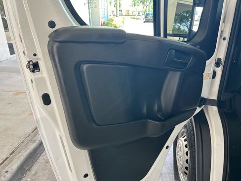 Used 2025 RAM ProMaster 2500 w/ Convenience Group FWD image 37