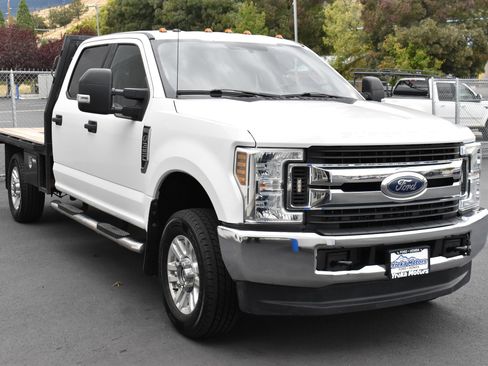 Used 2018 Ford F350 XLT w/ XLT Value Package image 3