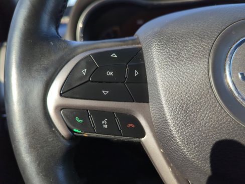 Used 2019 Jeep Grand Cherokee Limited image 29