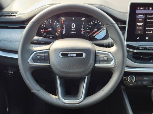 Used 2023 Jeep Compass Latitude AWD/4WD image 29