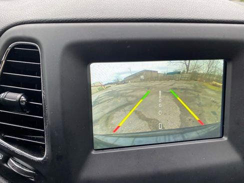 Used 2018 Jeep Compass Latitude w/ Popular Equipment Group image 25