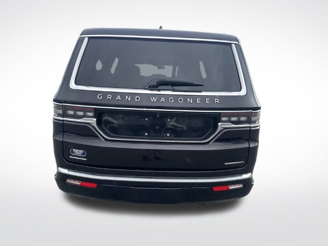 Used 2023 Jeep Grand Wagoneer L Series II AWD/4WD image 4