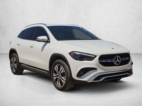 Used 2025 Mercedes-Benz GLA 250 4MATIC image 3