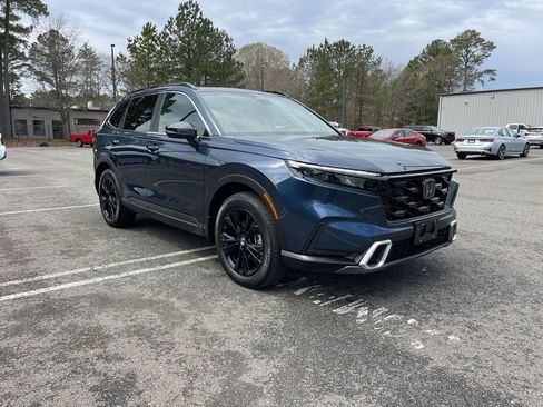 Used 2025 Honda CR-V Sport Touring image 4