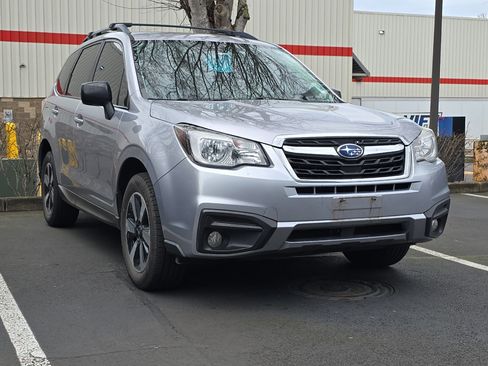 Used 2017 Subaru Forester 2.5i w/ Alloy Wheel Package image 2