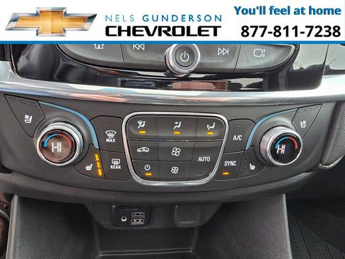 Used 2023 Chevrolet Traverse Premier w/ Redline Edition image 29