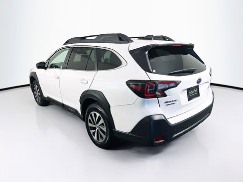 Used 2025 Subaru Outback Premium image 5