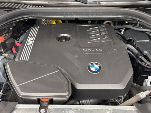 Used 2023 BMW X4 xDrive30i w/ M Sport Package AWD/4WD image 34