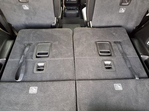 Used 2023 Jeep Grand Cherokee L Limited w/ Luxury Tech Group II image 26