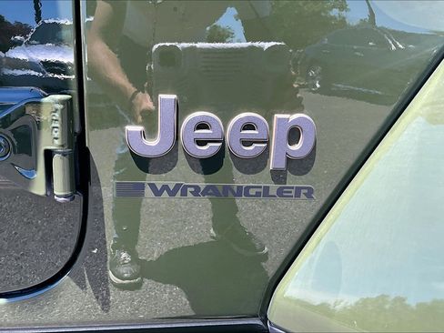 Used 2023 Jeep Wrangler Unlimited Rubicon 392 w/ Trailer Tow Package AWD/4WD image 7