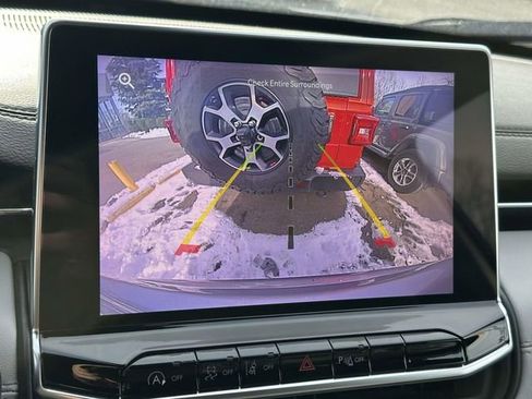 Used 2024 Jeep Compass Limited image 38