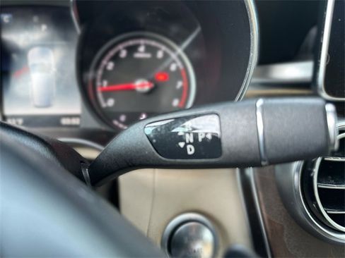 Used 2018 Mercedes-Benz GLC 300 4MATIC image 21