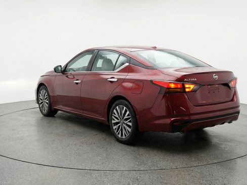 Used 2025 Nissan Altima 2.5 SV FWD image 6