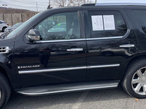 Used 2009 Cadillac Escalade AWD image 8