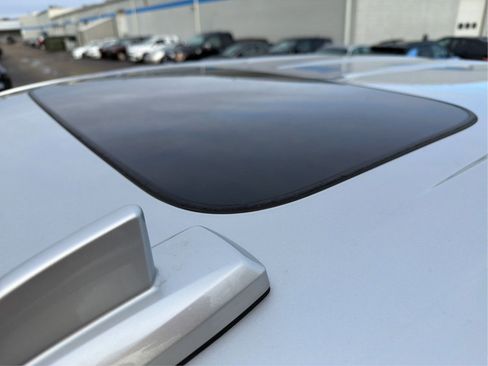 Certified 2021 GMC Sierra 1500 SLT w/ SLT Convenience Package image 12