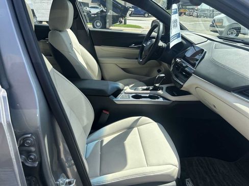Certified 2025 Cadillac CT4 Premium Luxury AWD/4WD image 29