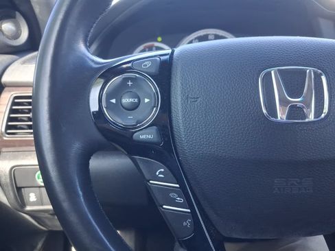 Used 2017 Honda Accord EX-L image 28