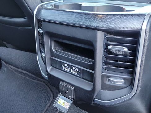 Used 2024 RAM 1500 Laramie AWD/4WD image 23