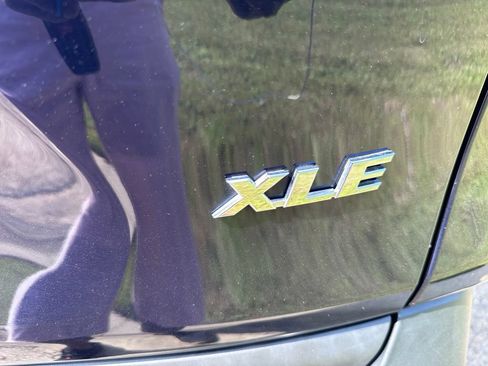 Used 2023 Toyota RAV4 XLE FWD image 19