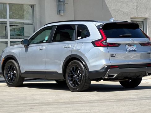 Used 2026 Honda CR-V Sport image 3