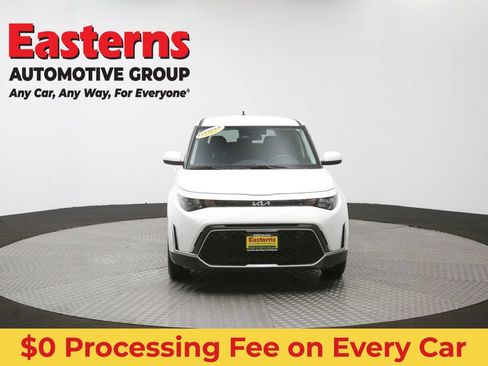 Used 2025 Kia Soul LX FWD image 52