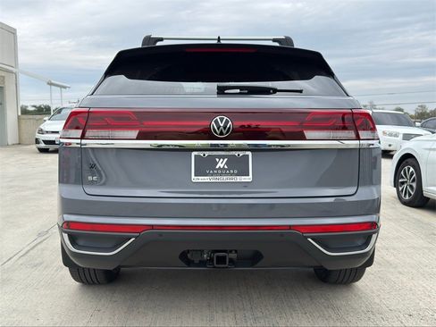 New 2026 Volkswagen Atlas Cross Sport SE image 7