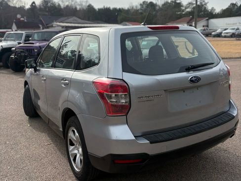 Used 2014 Subaru Forester 2.5i image 5