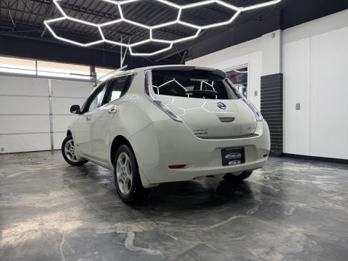 Used 2012 Nissan Leaf SL image 6