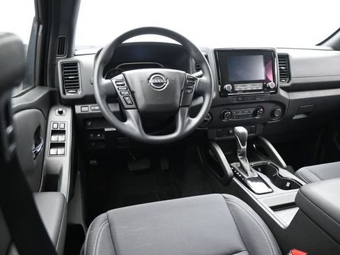 Used 2023 Nissan Frontier SV w/ Midnight Edition Package AWD/4WD image 25