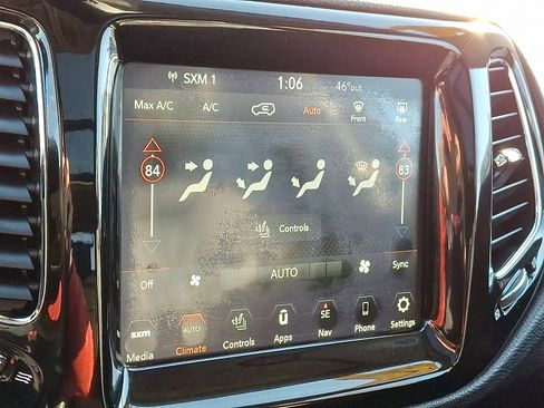 Used 2020 Jeep Compass Limited image 15