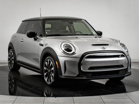 Used 2024 MINI Cooper SE image 12