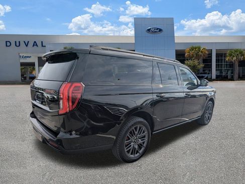 Used 2025 Ford Expedition Max Platinum w/ Stealth Performance Package image 4