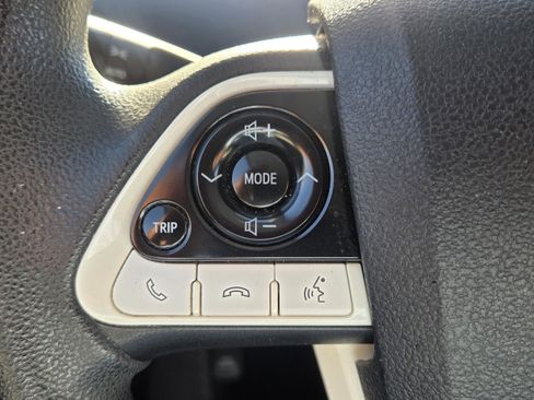 Used 2018 Toyota Prius Four image 26