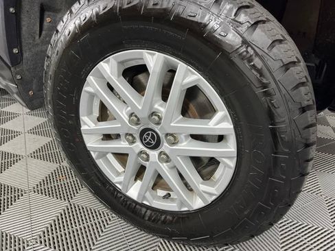 Used 2023 Toyota Tundra SR5 w/ SR5 Premium Package AWD/4WD image 15