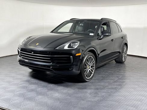 Certified 2023 Porsche Cayenne Platinum Edition AWD/4WD image 2