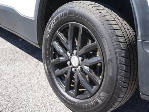 Used 2019 GMC Acadia SLT image 4