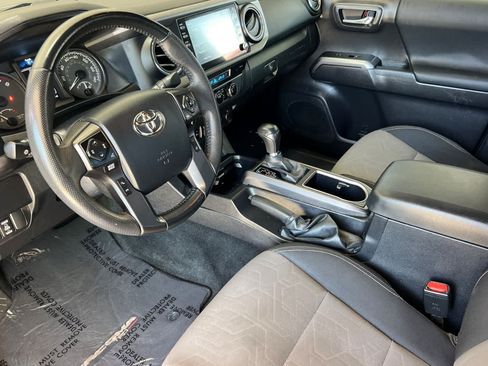 Used 2023 Toyota Tacoma TRD Sport w/ Technology Package RWD image 11