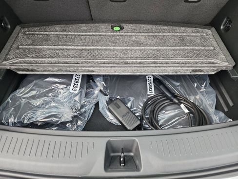 New 2027 Chevrolet Bolt LT FWD image 20