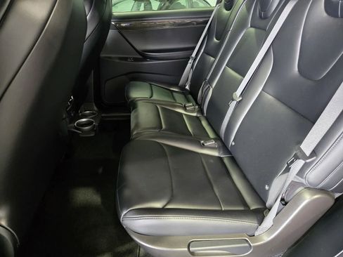 Used 2018 Tesla Model X 75D AWD/4WD image 10