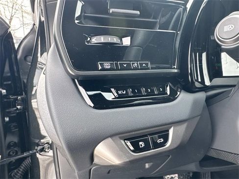 New 2026 Lexus RX 450h AWD image 32