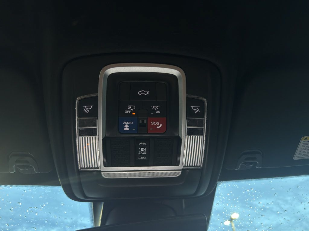 Used 2023 RAM 1500 Laramie AWD/4WD image 24