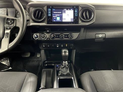 Certified 2018 Toyota Tacoma TRD Off-Road image 14