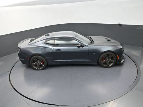 Used 2020 Chevrolet Camaro SS RWD image 27