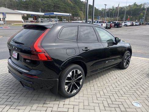 New 2026 Volvo XC60 B5 Plus w/ Protection Package Premier AWD/4WD image 5