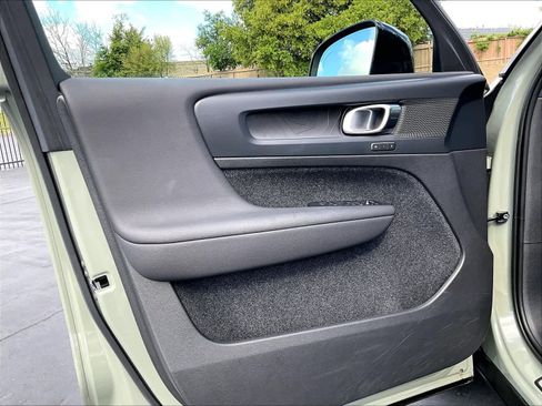 Used 2023 Volvo XC40 Recharge Plus w/ Protection Package Premier image 26