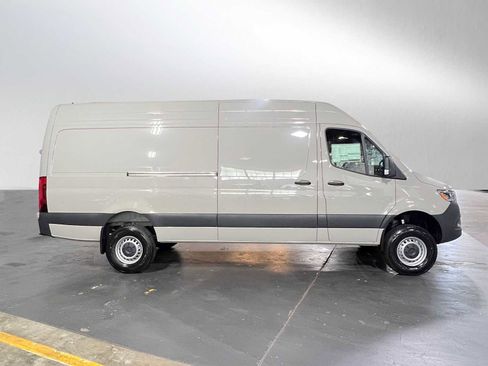 New 2026 Mercedes-Benz Sprinter 2500 image 2