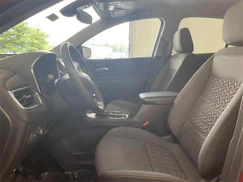 Certified 2024 Chevrolet Equinox LT w/ LPO, Floor Liner Package image 21