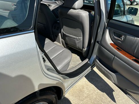 Used 2003 Toyota Avalon XLS image 23